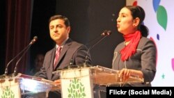 HDP 52 sayfalık ‘Büyük İnsanlık 2015 Seçim Bildirgesi’ni bugün İstanbul’da Eş Genel Başkanlar Selahattin Demirtaş ve Figen Yüksekdağ birlikte açıkladı. 