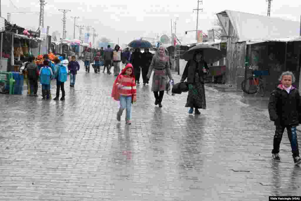 Suriyeli mülteciler için kurulan Kahramanmaraş çadır kenti 