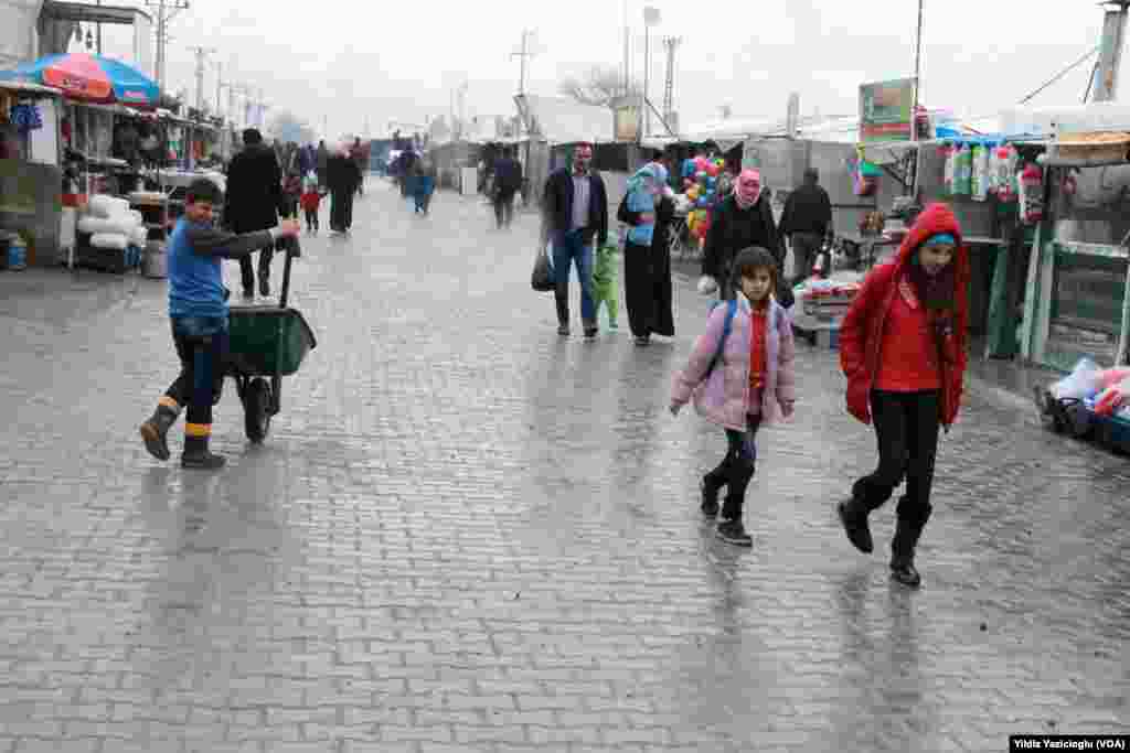 Suriyeli mülteciler için kurulan Kahramanmaraş çadır kenti 